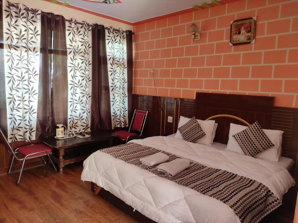 Hotel Deepraj, Kausani Exterior foto